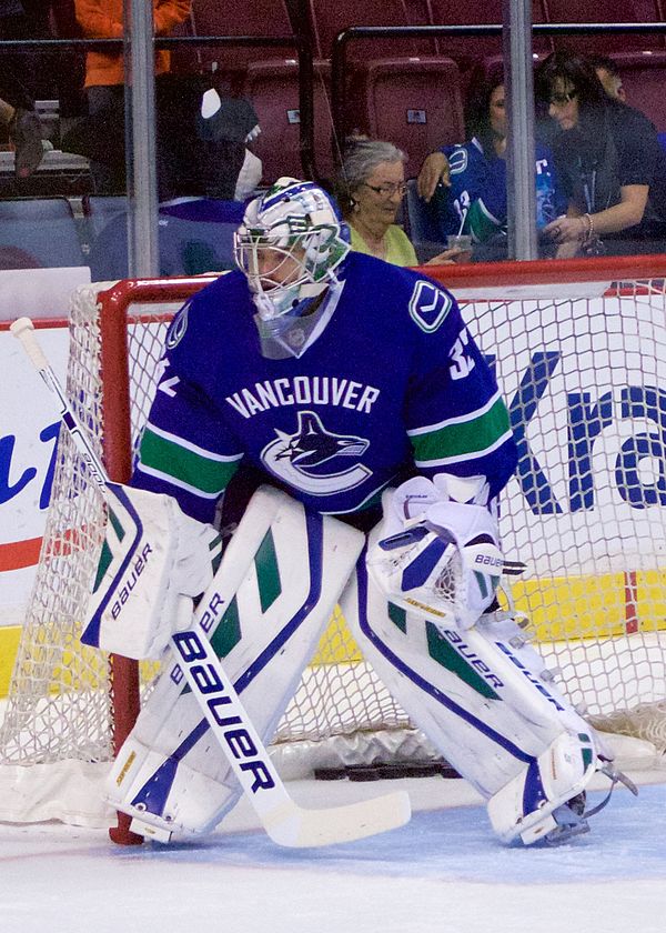 Bachman with the Canucks in 2015