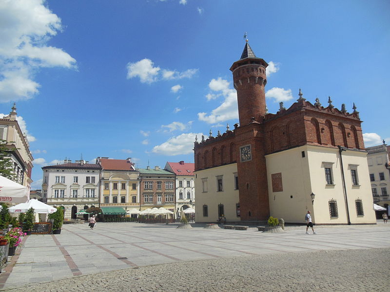 File:Rynek-POL, Tarnów.jpg