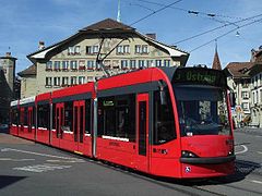 Es Combino-Tram ufem Casinoplatz