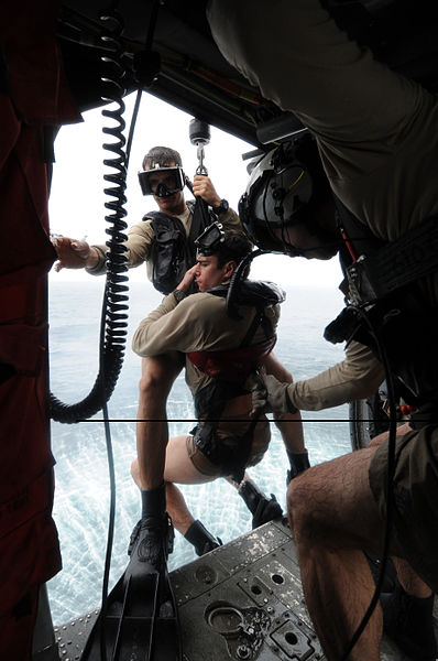 File:Sailors perform a direct deployment rescue during a SAR practice jump 130817-N-RX668-385.jpg