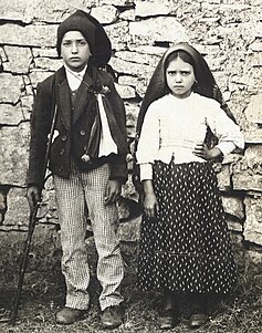 Saints Francisco and Jacinta Marto double portrait.jpg