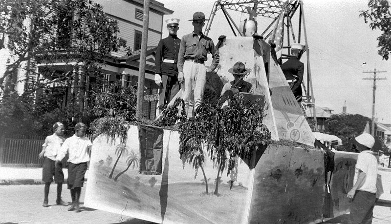 File:San Carlos Dedication Parade, Key West Florida, 1925 08.jpg