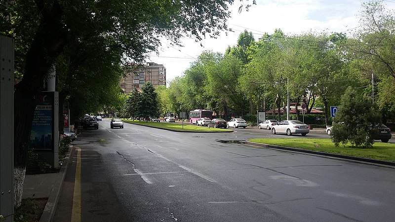 File:Sayat Nova Avenue, Yerevan 13.jpg