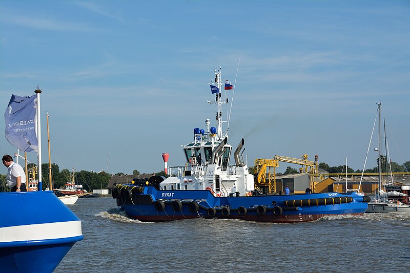 File:Schlepper BULAT (IMO 9673575) in Brunbüttel NIK 3598.jpg