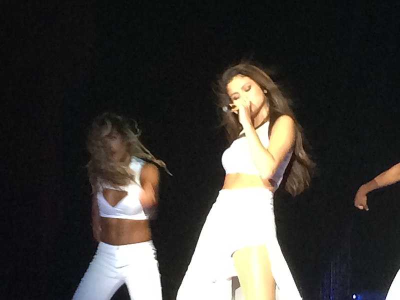 File:Selena Gomez Stars Dance San Diego IMG 0172 (10916285934).jpg