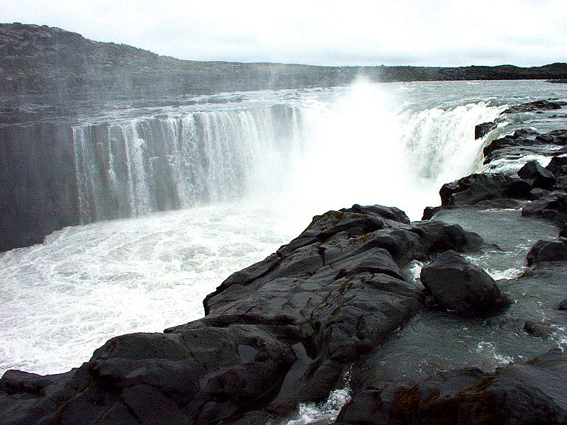 File:Selfoss-Waterfall-Iceland-06050027.jpg