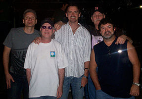 Shenandoah en juillet 2008. De gauche à droite : Mike Folsom, Stan Munsey, Jimmy Yeary, Jim Seales, Mike McGuire.