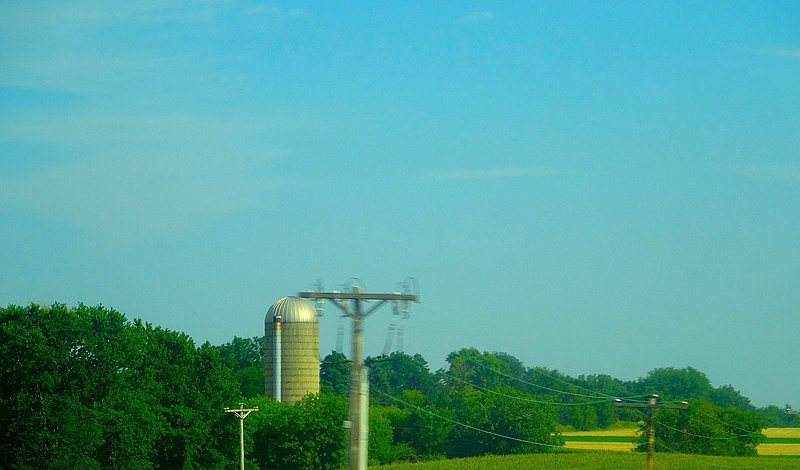 File:Silo East of Madison - panoramio.jpg