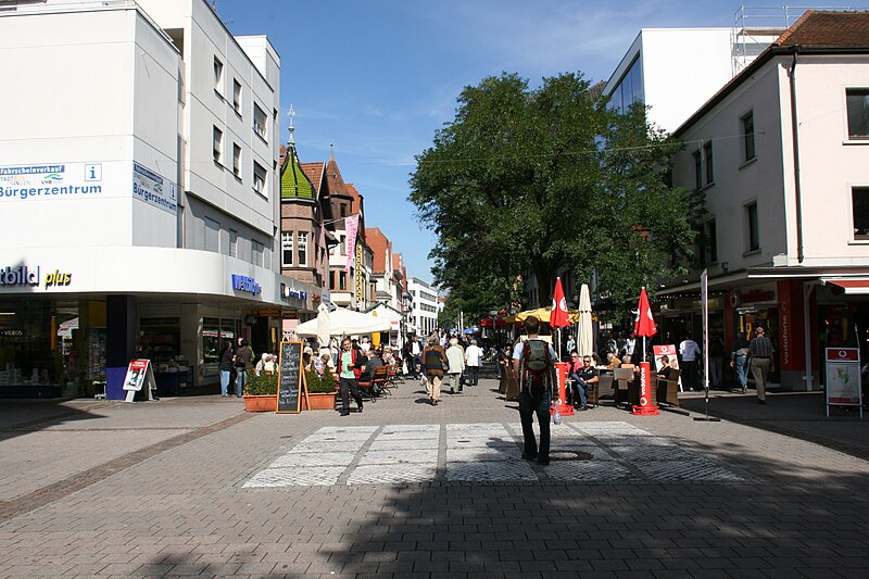 File:Singen - August-Ruf-Straße 03 ies.jpg