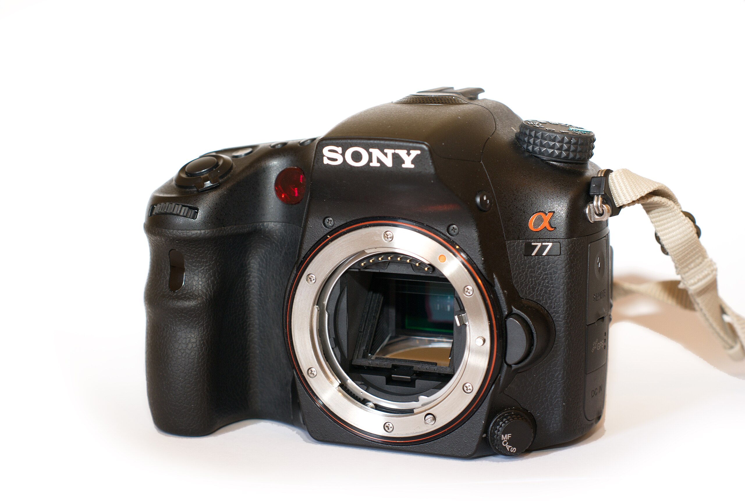 File:Sony Alpha 77 (SLT-A77V).jpg - Wikimedia Commons