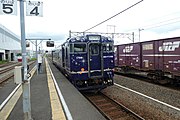 発車した函館行き普通列車（2018年6月）