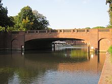 Stadthallenbrücke – Südseite, Blick auf den nördlichen Anleger