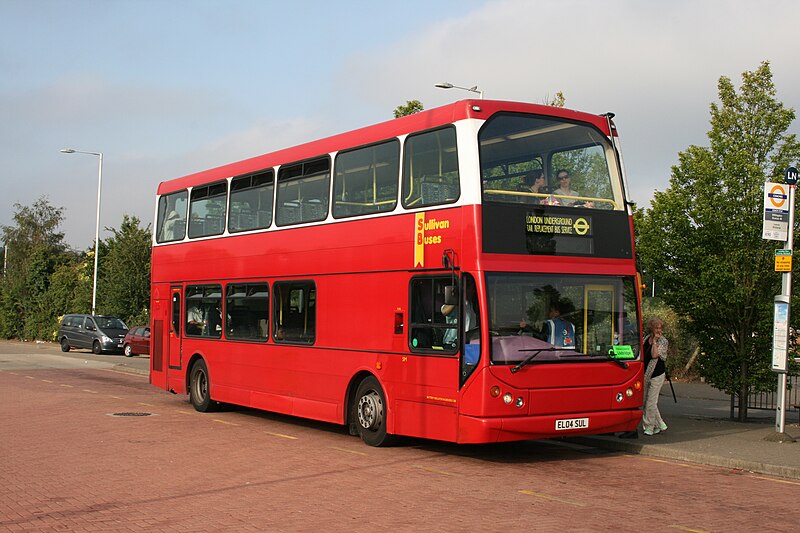 File:Sullivan Buses bus ELV1 (EL04 SUL), 24 July 2014.jpg