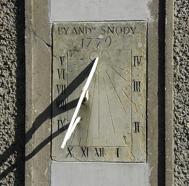 File:Sundial, Cairncastle - geograph.org.uk - 1895997.jpg