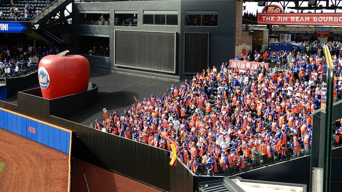 Mets fans attend home opener at Citi Field