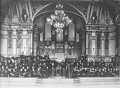 Die Tonhalle Zürich mit Orchester um 1900