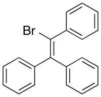 Triphenylbromoethylene.png 