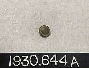 Two Bronze Buttons, Yale University Art Gallery, inv. 1930.644a-b