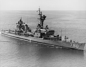 USS Hollister (DD-788) underway off Oahu, Hawaii (USA), 2 October 1969 (NH 107172).jpg