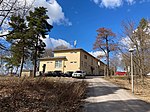 Sjukhusbyggnad där Villa Ulfåsa tidigare stod vid Barnets Borg väg 2a i Tölö (2021)