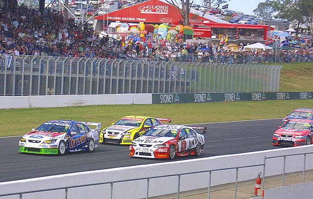 Race start at Round 2, Eastern Creek