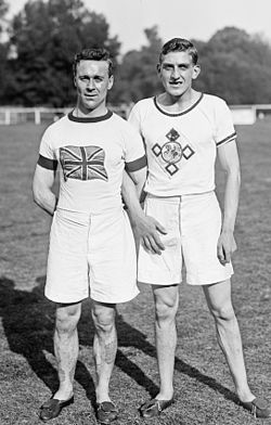 Victor d'Arcy and Harold Abrahams 1920.jpg