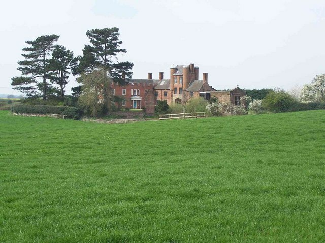 Remains of Pillaton Old Hall. The original moated manor house became ruinous, but the Gatehouse and Chapel were restored in the 1880s.