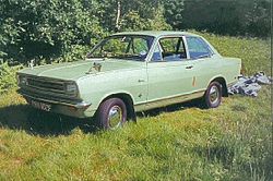 La Vauxhall HB Viva (1966-1970) era identica alla Holden HB Torana.