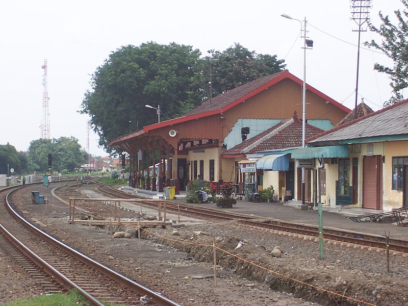 File:"+arya+" prujakan train station ꦱꦼꦠꦱꦶꦪꦸꦤ꧀ꦥꦿꦸꦗꦏꦤ꧀ Stasiun Prujakan.jpg