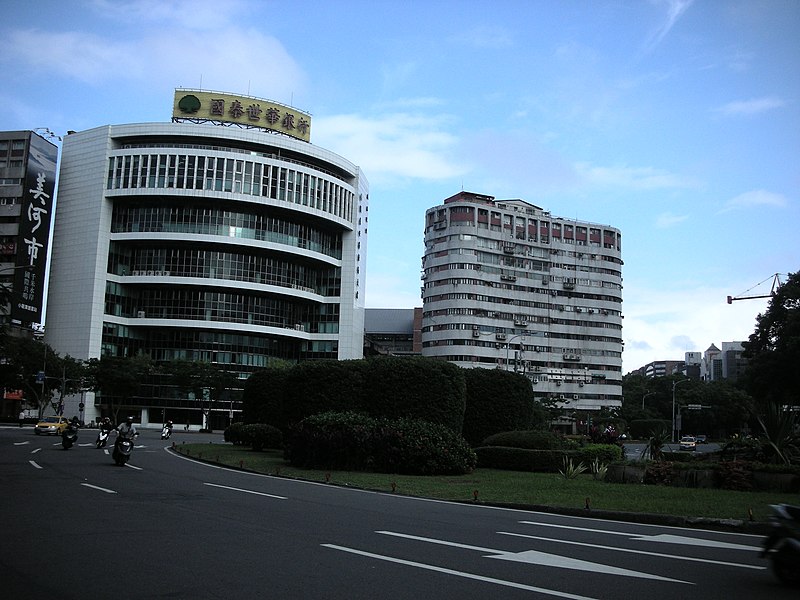 File:台北市街道攝影(自動定位HOLUX) - panoramio - Tianmu peter (50).jpg