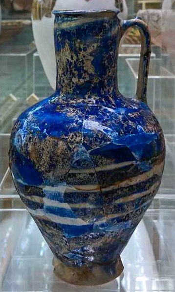File:12th century faience jug from Beylagan.jpg