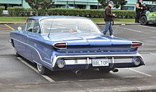 1960 Oldsmobile Dynamic 88 Holiday Scenicoupe, rear view 1960 Oldsmobile 88 (15257636257).jpg