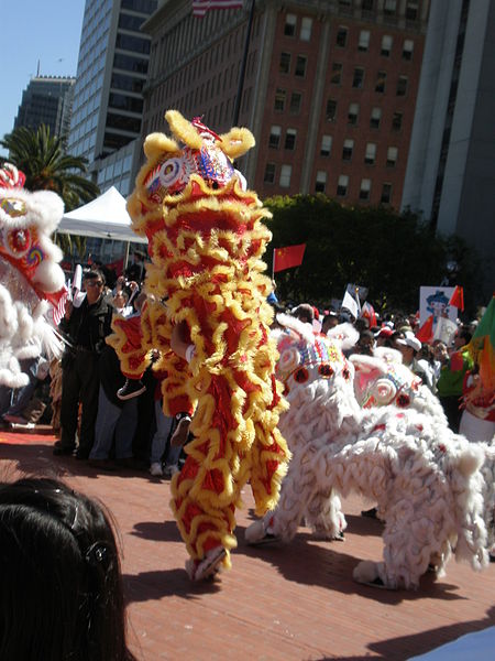 File:2008 Olympic Torch Relay in SF - Lion dance 21.JPG