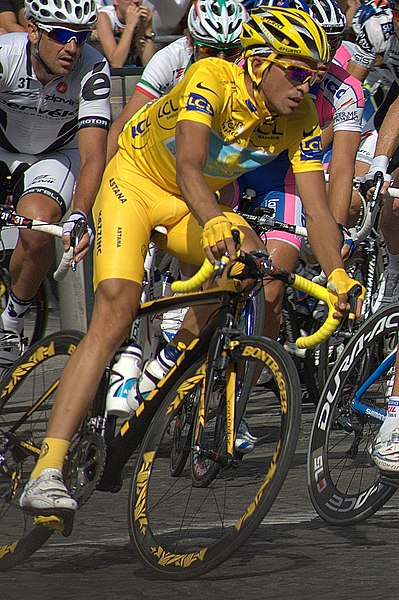 File:2009 Albert Contador Paris.jpg