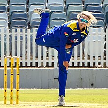 Yates bowling for the ACT in September 2022