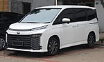 Gambar mini seharga Toyota Voxy