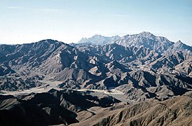 Montagnes et vallée du Wadi Um Ghamis en février 1961
