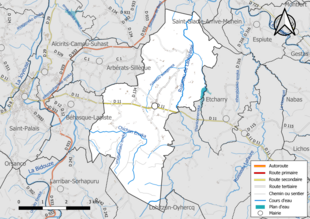 Carte en couleur présentant le réseau hydrographique de la commune