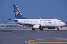 Boeing 737-700 der Air Astana auf dem Flughafen Dubai im Jahr 2005