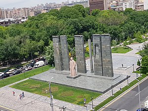 Mémorial d’Alexandre Myasnikyan.