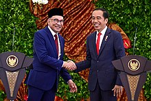 Anwar and Indonesian President Joko Widodo at a press conference. 9 January 2023 Anwar and Jokowi 09012023.jpg