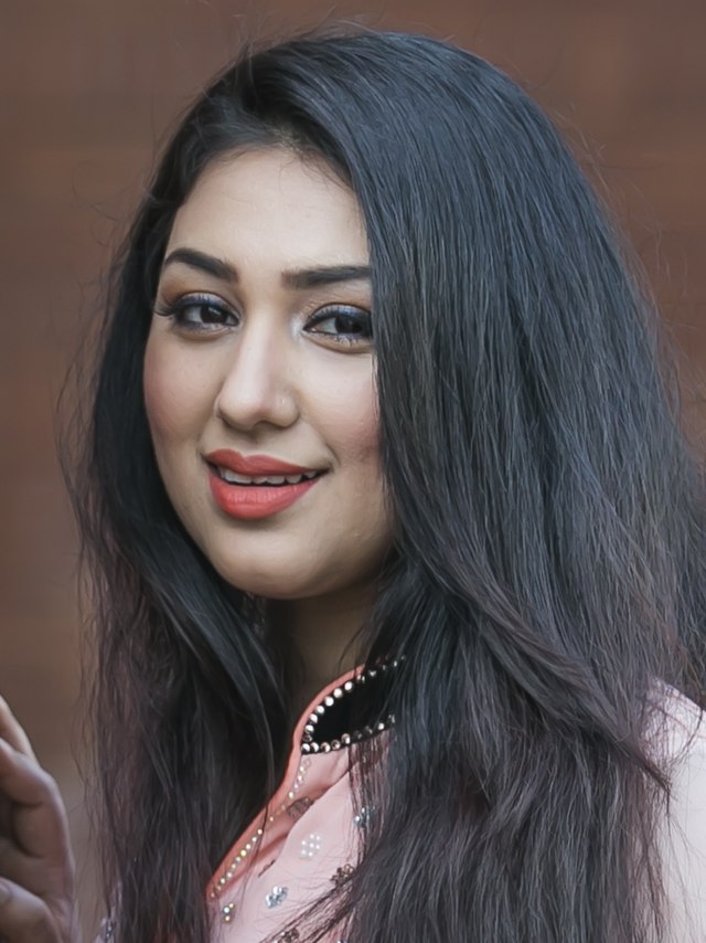 Apu Biswas - Wikipedia