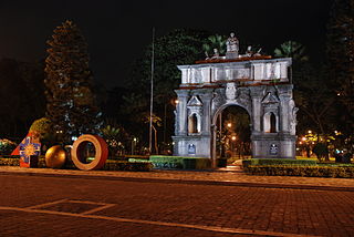 <span class="mw-page-title-main">Arch of the Centuries</span> Triumphal arch in Manila