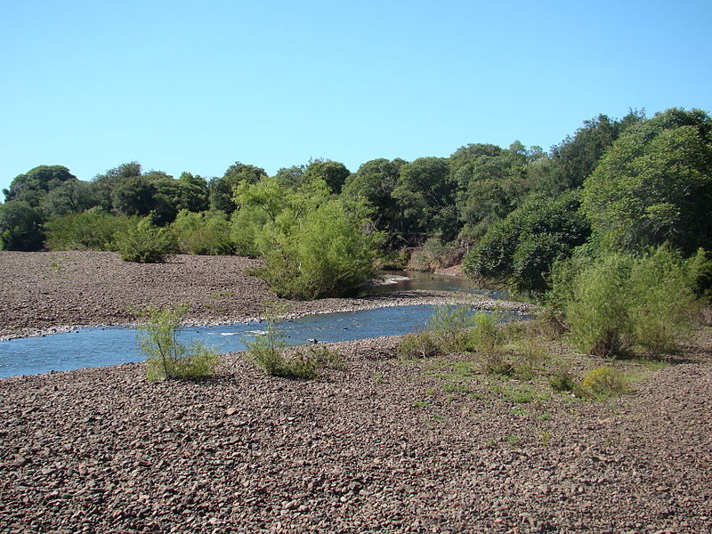 File:Arroyo Lunarejo, Valle del Lunarejo.JPG