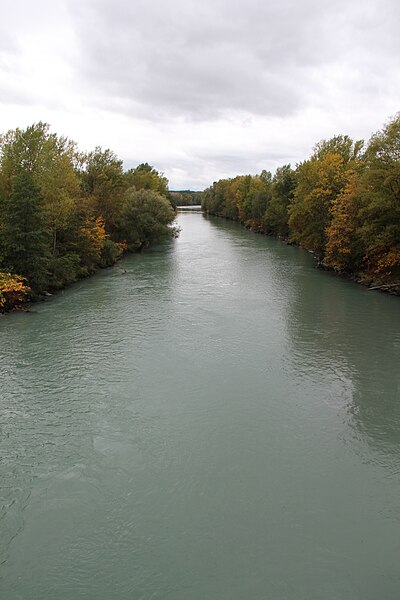 File:Arve from the Pont de Zone - panoramio.jpg