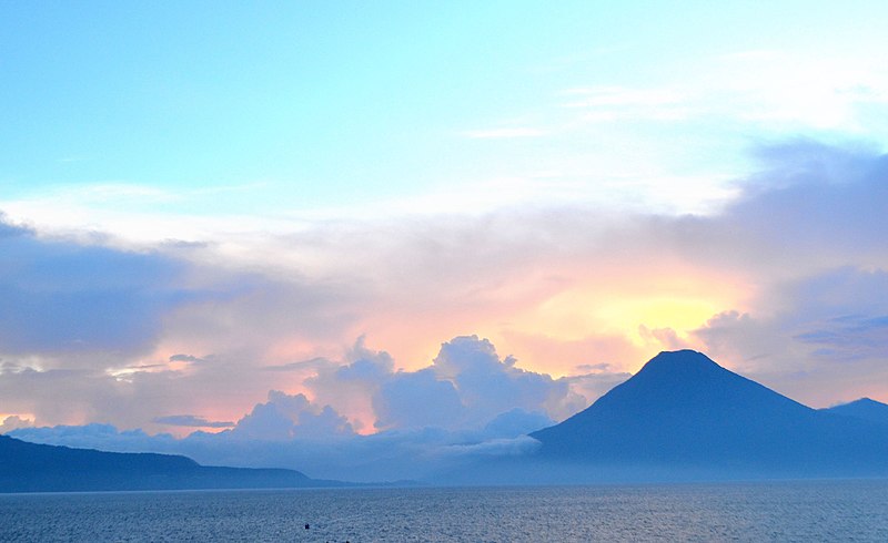 File:Atitlan - panoramio.jpg