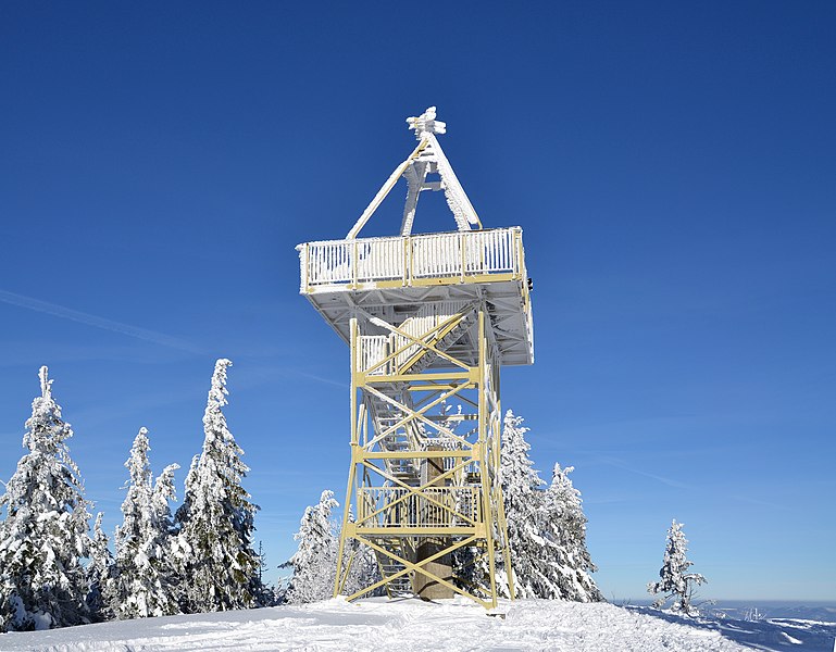 File:Barania Góra - observation tower.jpg