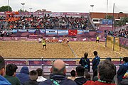 Deutsch: Beachhandball bei den Olympischen Jugendspielen 2018; Tag 6, 12. Oktober 2018; Mädchen, Hauptrundenspiel – Ungarn-Niederlande 2:1 English: Beach handball at the 2018 Summer Youth Olympics at 12 October 2018 – Girls Main Round – Hungary-Netherlands 2:1