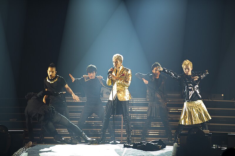 File:Big Bang at their Big Show performance, 2011 - 6.jpg