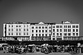 Die Strandpromenande von Borkum. Links das Strandhotel Hohenzollern, rechts die Gästehäuser Victoria des CVJM. Alle Gebäude stehen unter Denkmalschutz.